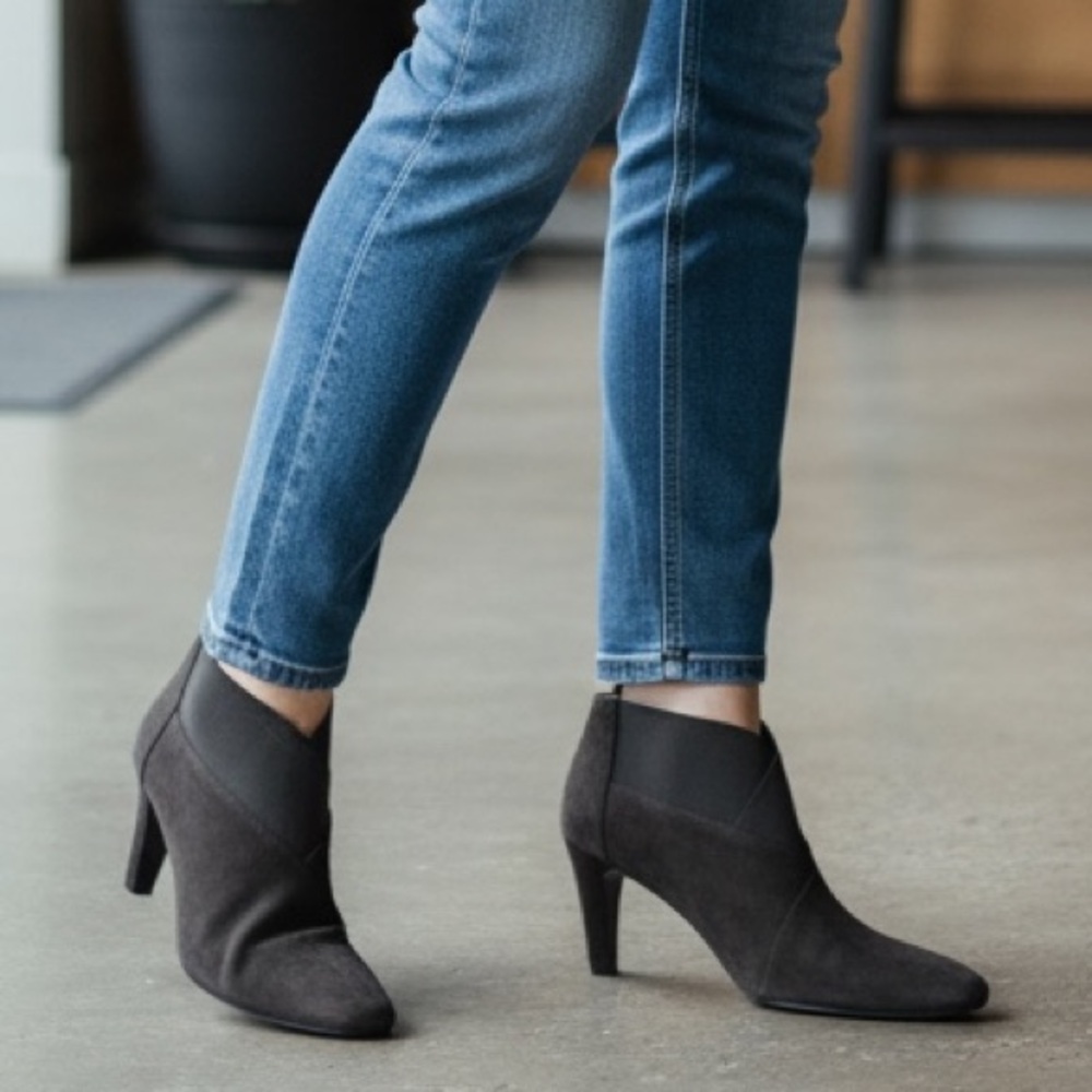 Bandolino Dark Gray Ankle Booties